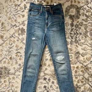 Levi’s mike high super skinny jean.